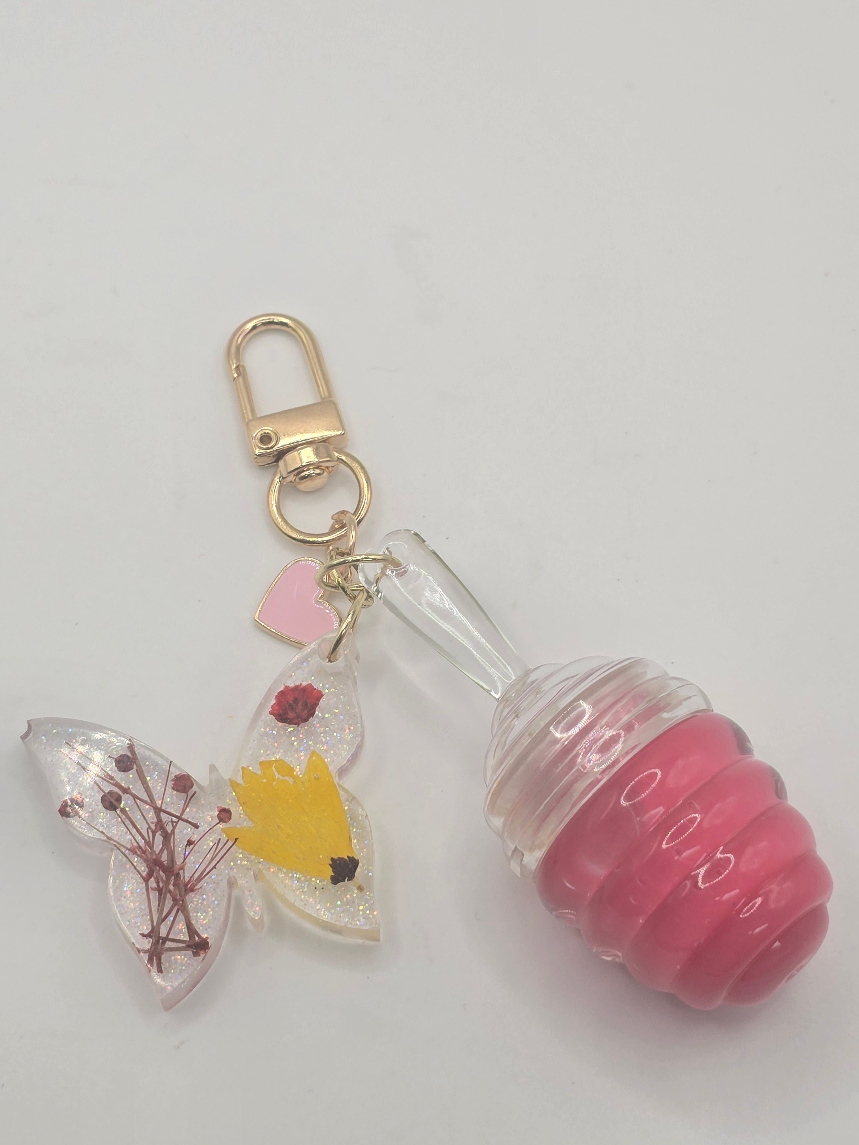 Organic repairing lip gloss with Hyaluronic Acid and Vitamin E