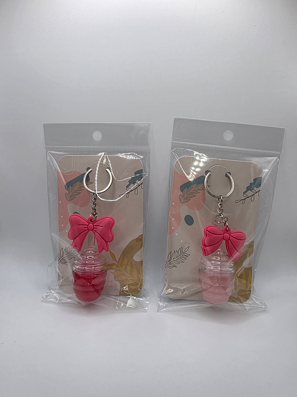 Organic repairing lip gloss with Hyaluronic Acid and Vitamin E